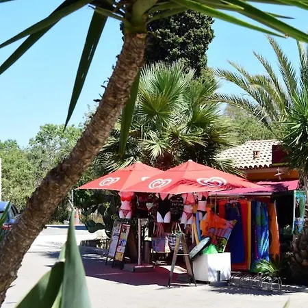 Mobil Les Palmiers 营地 *